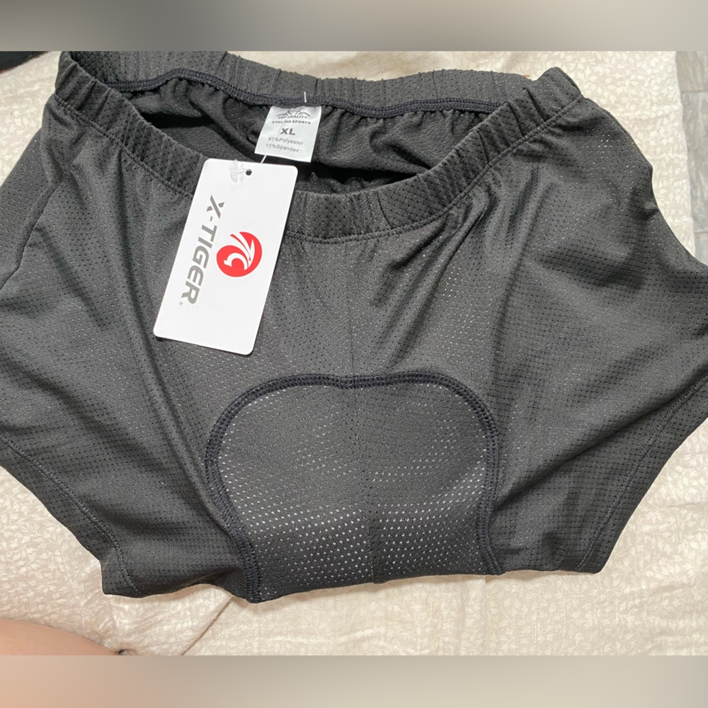 Cycle shorts with padding (C138)